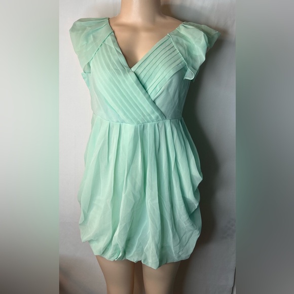 NWT ONLY Women’s Tiffany Blue Ruffles Front Short Sleeves Dress Mint Blue S - Picture 1 of 16